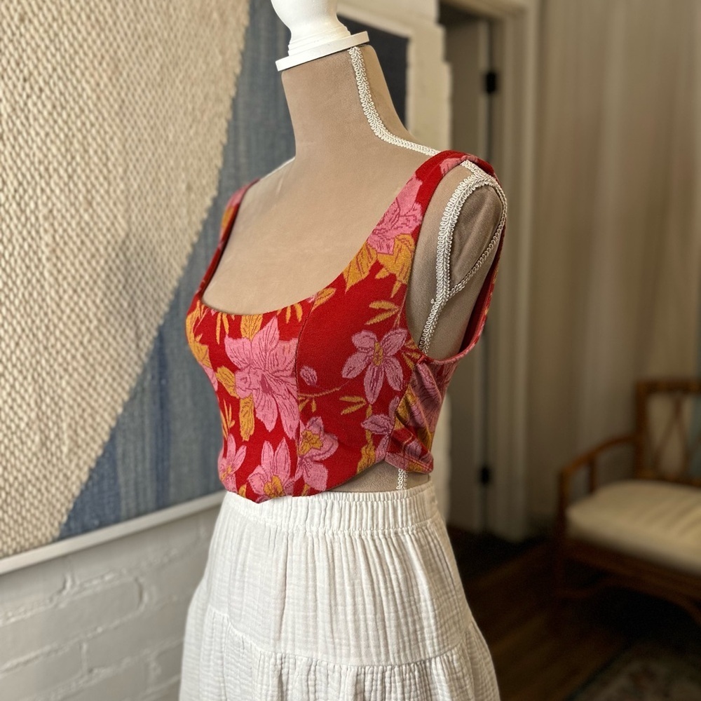 Zara Red Tapestry Floral Cropped Tank Top - Picture 6 of 9